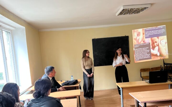 ADMİU-da “Uşaqlıq travmaları” mövzusunda seminar keçirilib