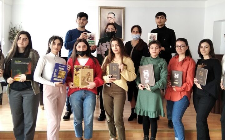 Musiqi sənəti fakültəsinin tələbələri “Uğurlarımın sirri” adlı layihə çərçivəsində mükafatlandırılıb