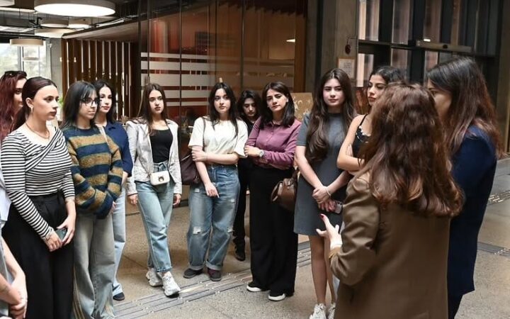Rəssamlıq fakültəsinin tələbələri DOST İnklüziv İnkişaf və Yaradıcılıq Mərkəzində olublar