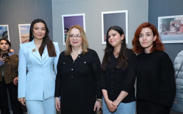 ADMİU-nun əcnəbi tələbə və məzunlarının fotoəsərlərindən ibarət sərgi açılıb