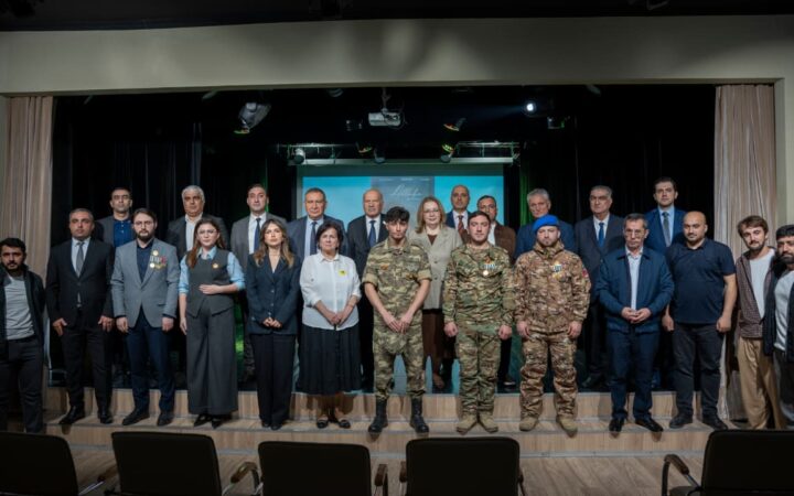 Zəfərimizin 5 illi münasibəti ilə “Allaha salam” filmi nümayiş olunub