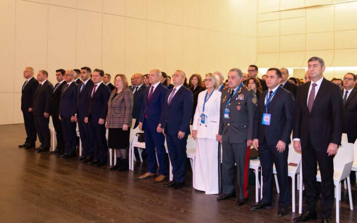 ADMİU Həkimləri Təkmilləşdirmə İnstitutunun 90 illik yubileyinə həsr olunmuş konqresin bədii hissəsində