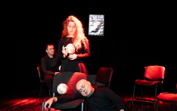 “Axı dünya fırlanır” adlı ədəbi-bədii kompozisiya keçirilib