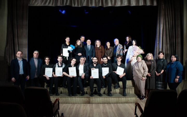 ADMİU-da Gənclər Günü tamaşa ilə qeyd olunub